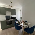 Le Saphir De - Chic Et Elegant *