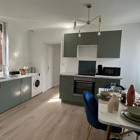 Le Saphir De - Chic Et élegant *