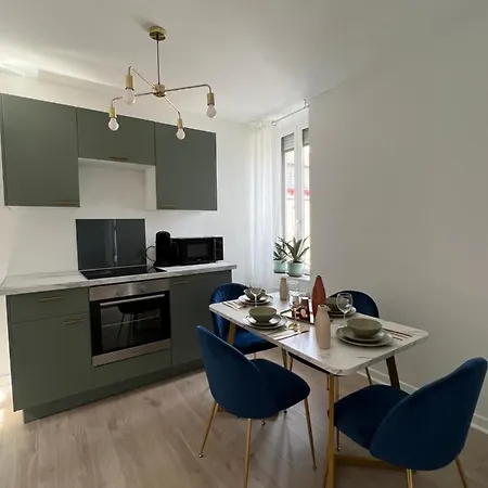 Le Saphir De - Chic Et élegant *